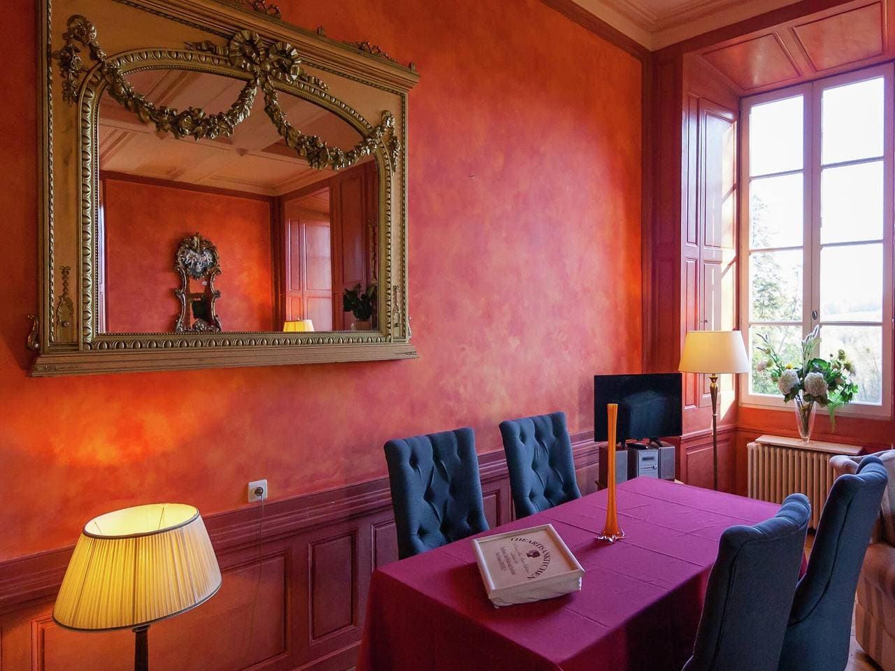 Foto 10 von 51: Schlosswohnung in Chaleix am Wald