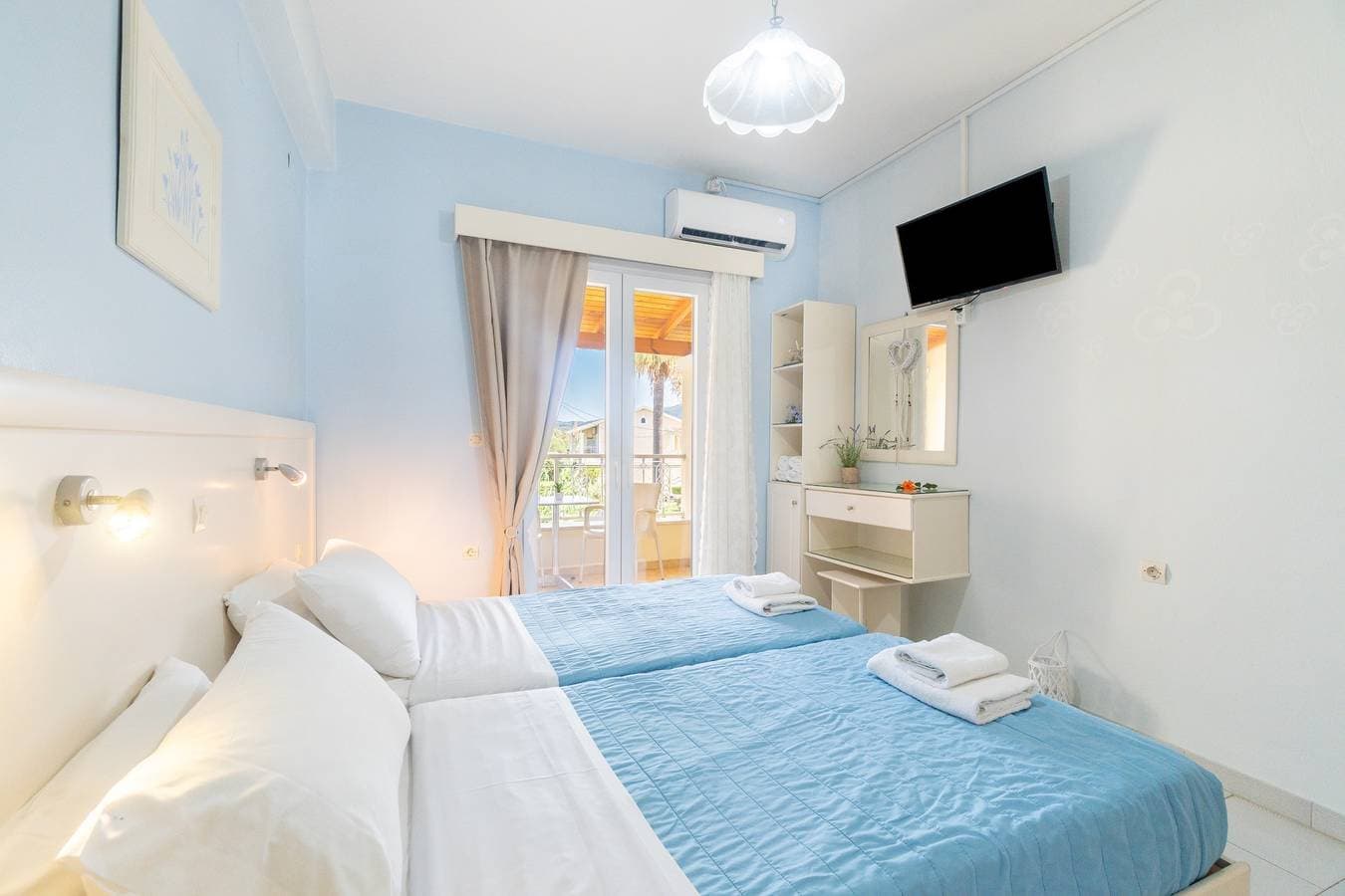 Foto 12 von 24: Einzimmerapartment 'Angelina 2' mit Bergblick, WLAN und Klimaanlage