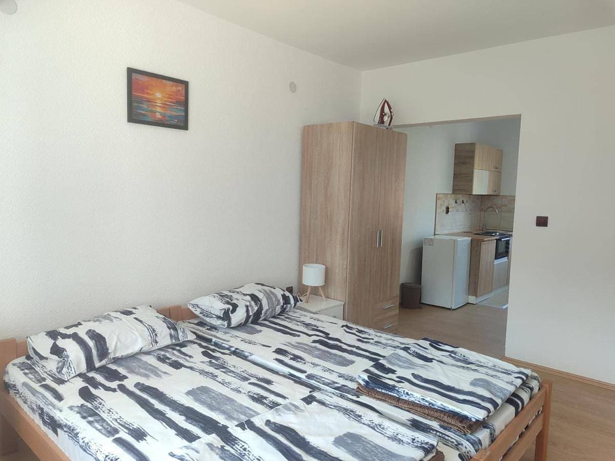 Foto 4 von 8: Double Room with Balcony