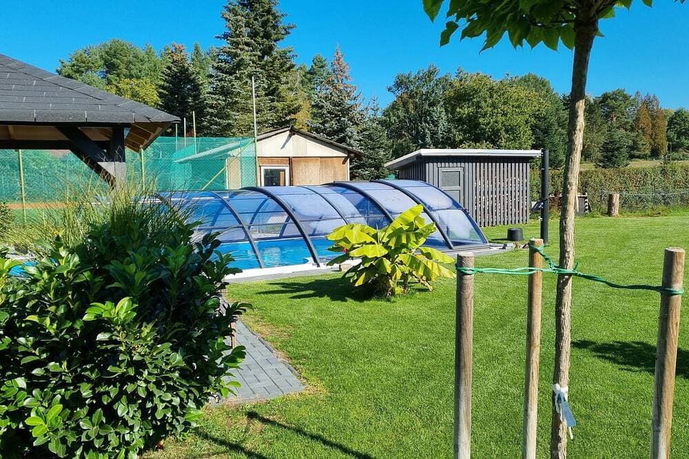 Ruhiges zentral gelegenes Ferienhaus mit  Sauna Pool& Badezuber 1
