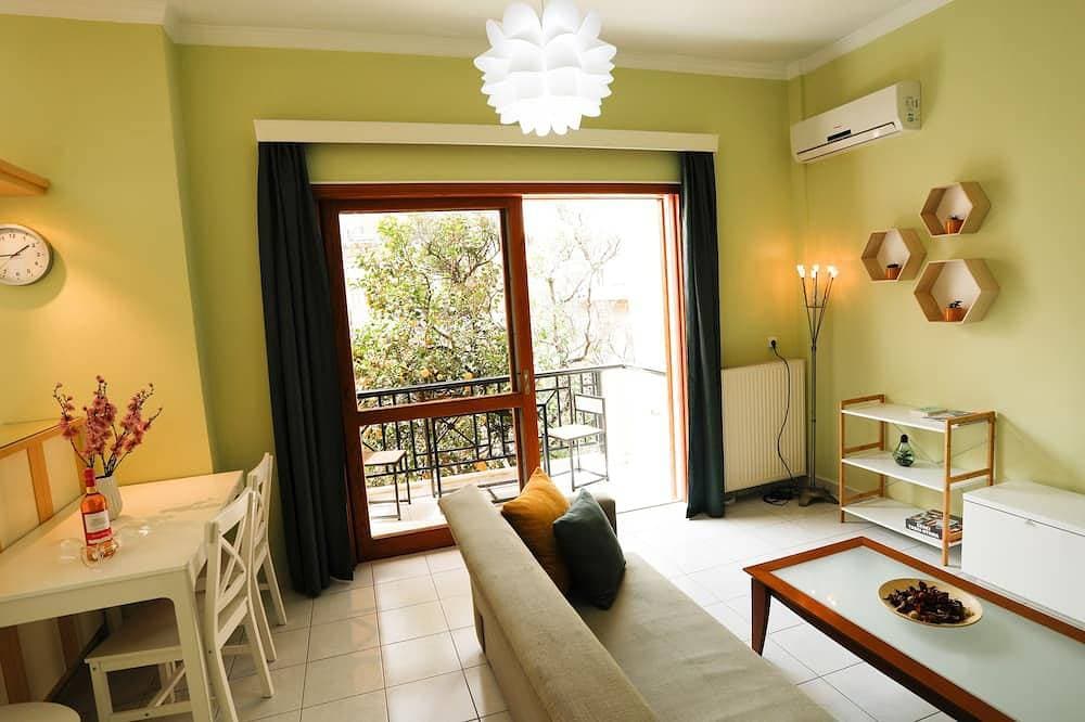 Mel Studio 2, a modern, spacious and fully equipped apartment next to the sea. 1