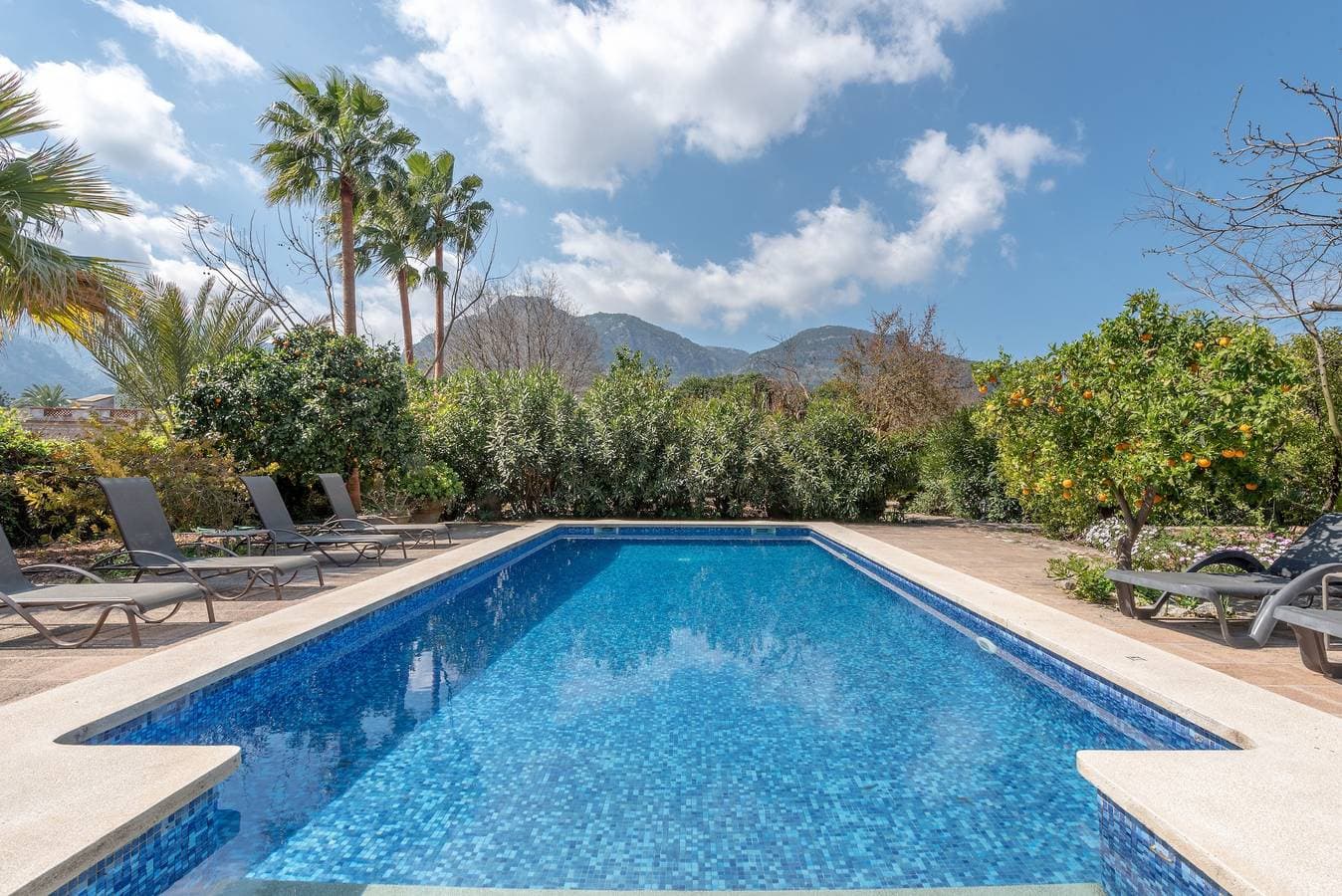 Foto 2 von 25: Landhaus mit romantischem Innenhof und Pool – Finca Ca'n Vaqueta
