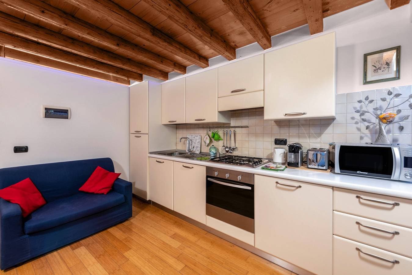 Foto 4 von 20: Ferienwohnung "La Casetta" im Zentrum mit Balkon, A/C & WLAN