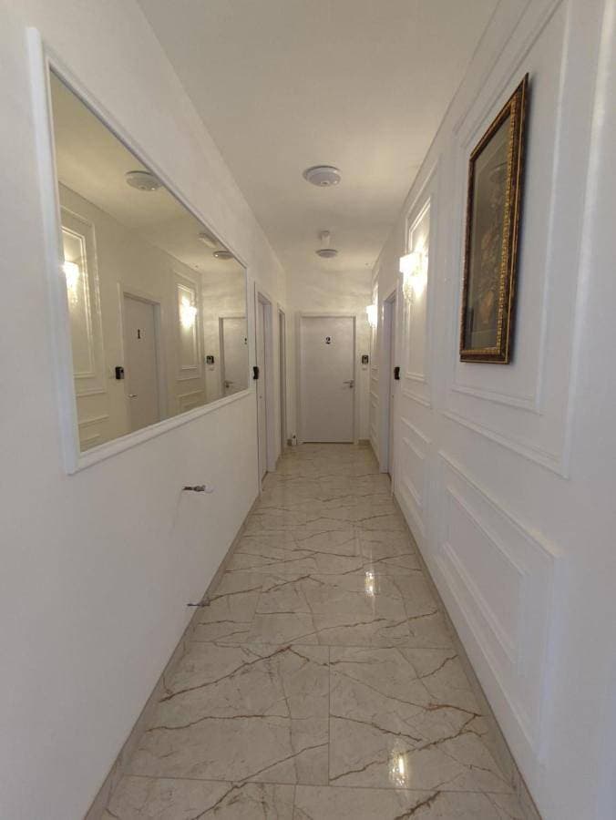 AIRPORT APARTMANI HAPPY HOUSE free parking & early check-in 1