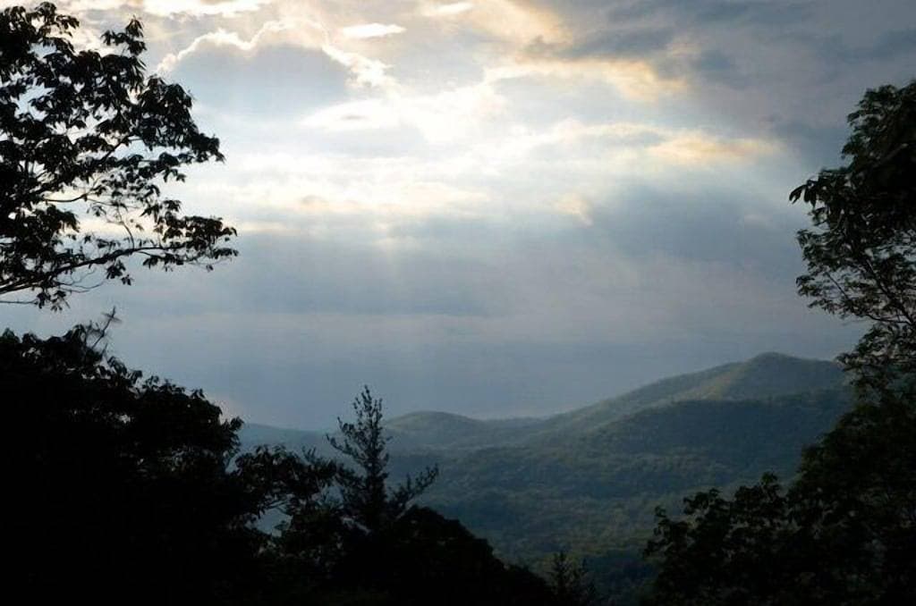 Foto 4 von 31: Blick auf Black Rock Mountain und Clayton