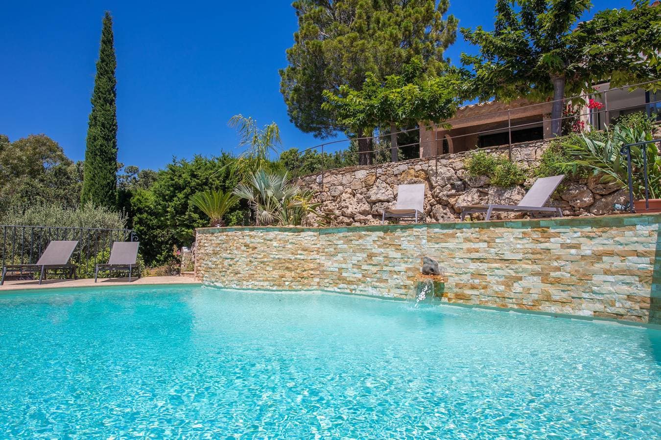 Foto 4 von 34: F2 im Eg, Villa La Colline: Meerblick, WLAN & Klimaanlage