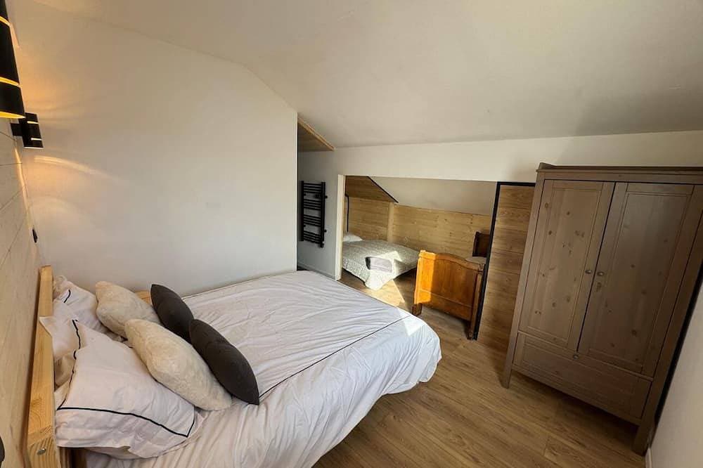 Foto 2 von 15: Luxurious 4-room chalet-style apartment. Cœur station d'Auron, 10 pers.
