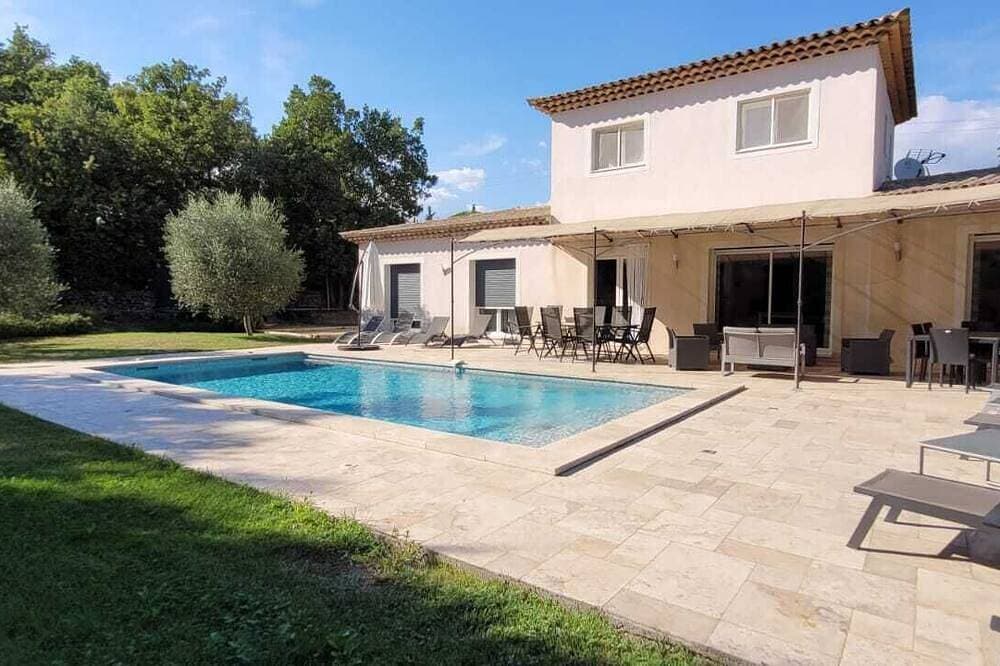 Provenzalische Villa mit Pool 1