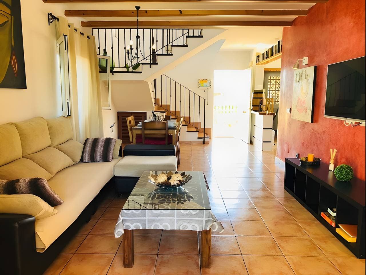 Foto 4 von 26: Villas 2 meet Estamarell – Exklusive Villa mit privatem Pool und Natur pur