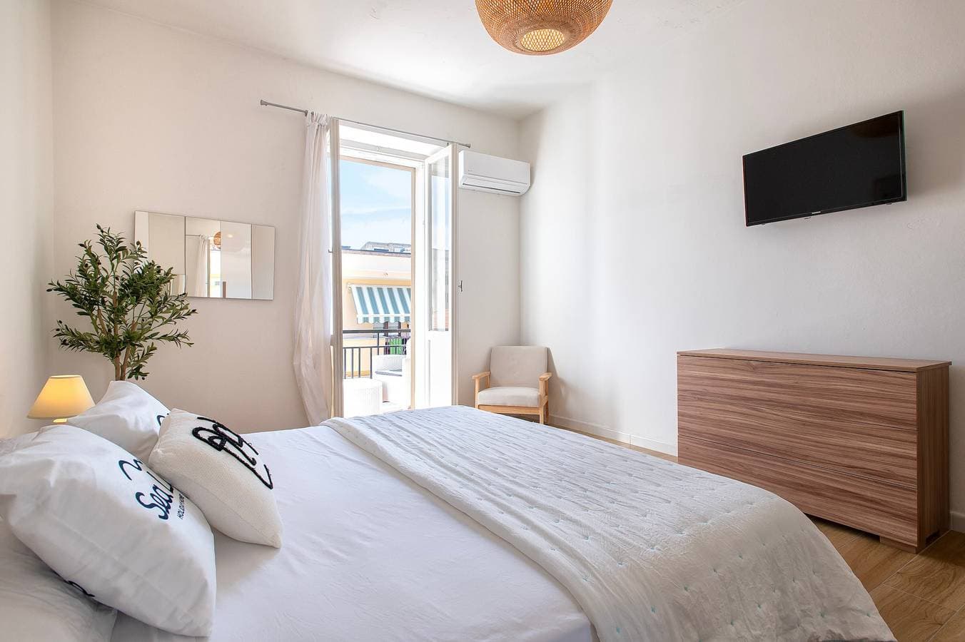 Foto 3 von 28: Ferienwohnung 'Sea Life Holiday Home' mit WLAN und Klimaanlage