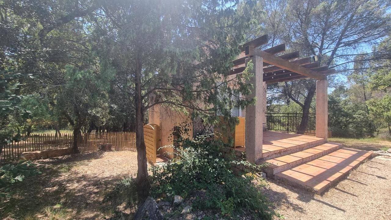 Gîte au calme, en pleine nature, chiens acceptés gratuitement et tennis 1