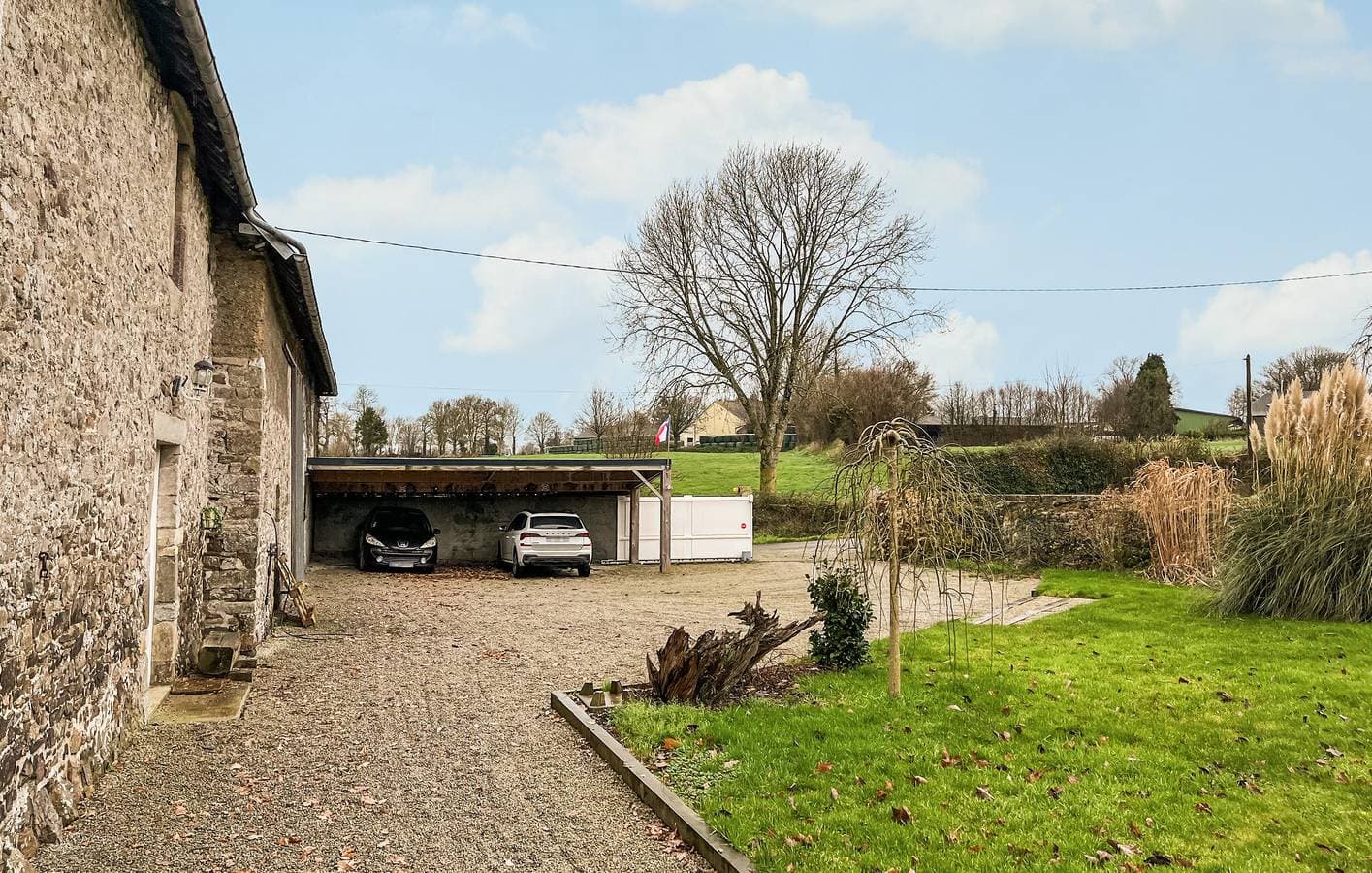 Foto 3 von 31: Gemütliche Wohnung mit WLAN, TV, Parkplatz, Garten in der Nähe von Roncey