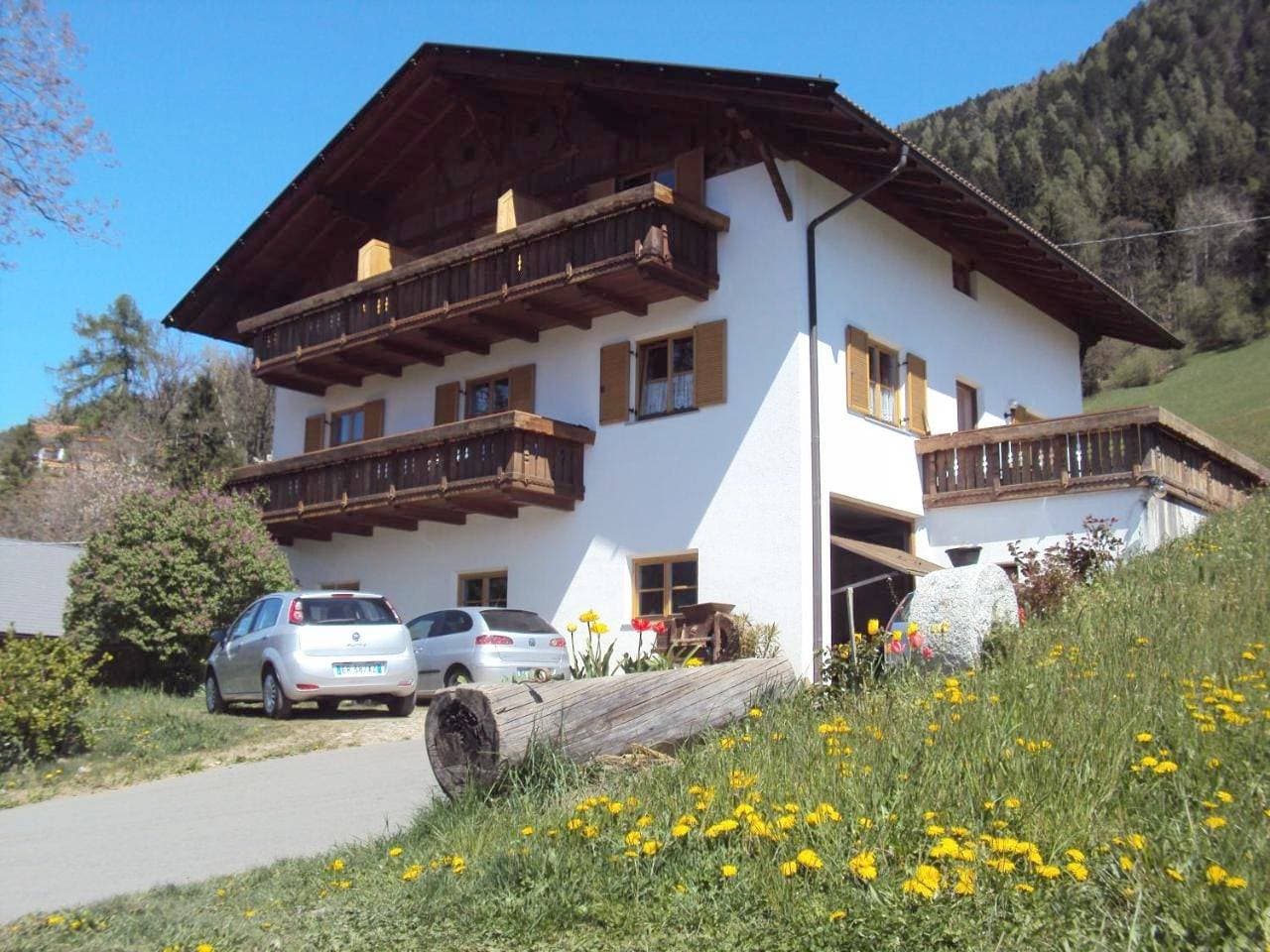 Aussersalfnerhof 1