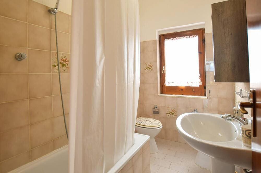 Foto 5 von 24: 2 bedroom amazing apartment in Casal Velino