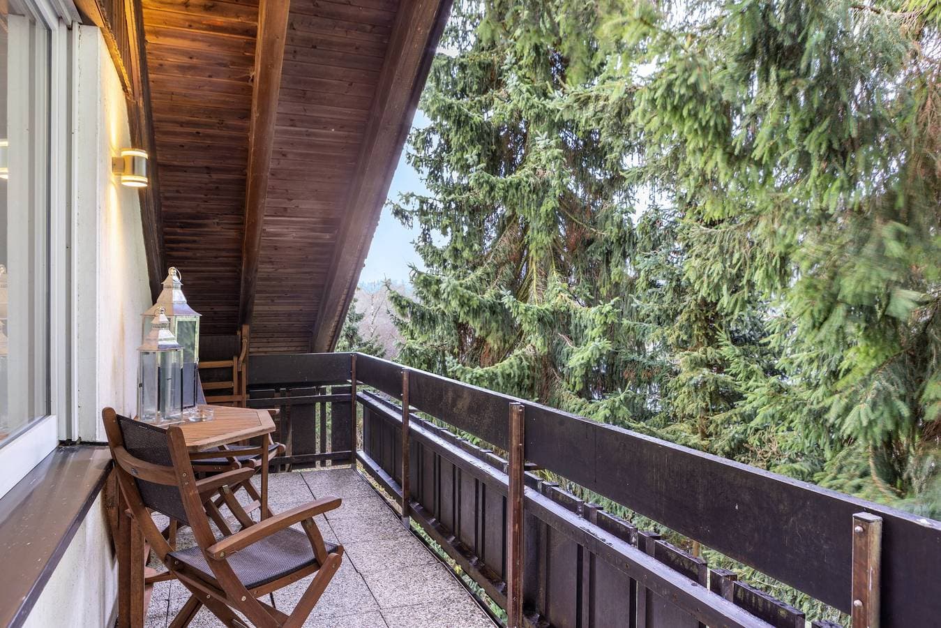 Foto 2 von 29: Ferienhaus 'Skywalk Loft Willingen inkl. Free' mit Bergblick, Balkon und WLAN