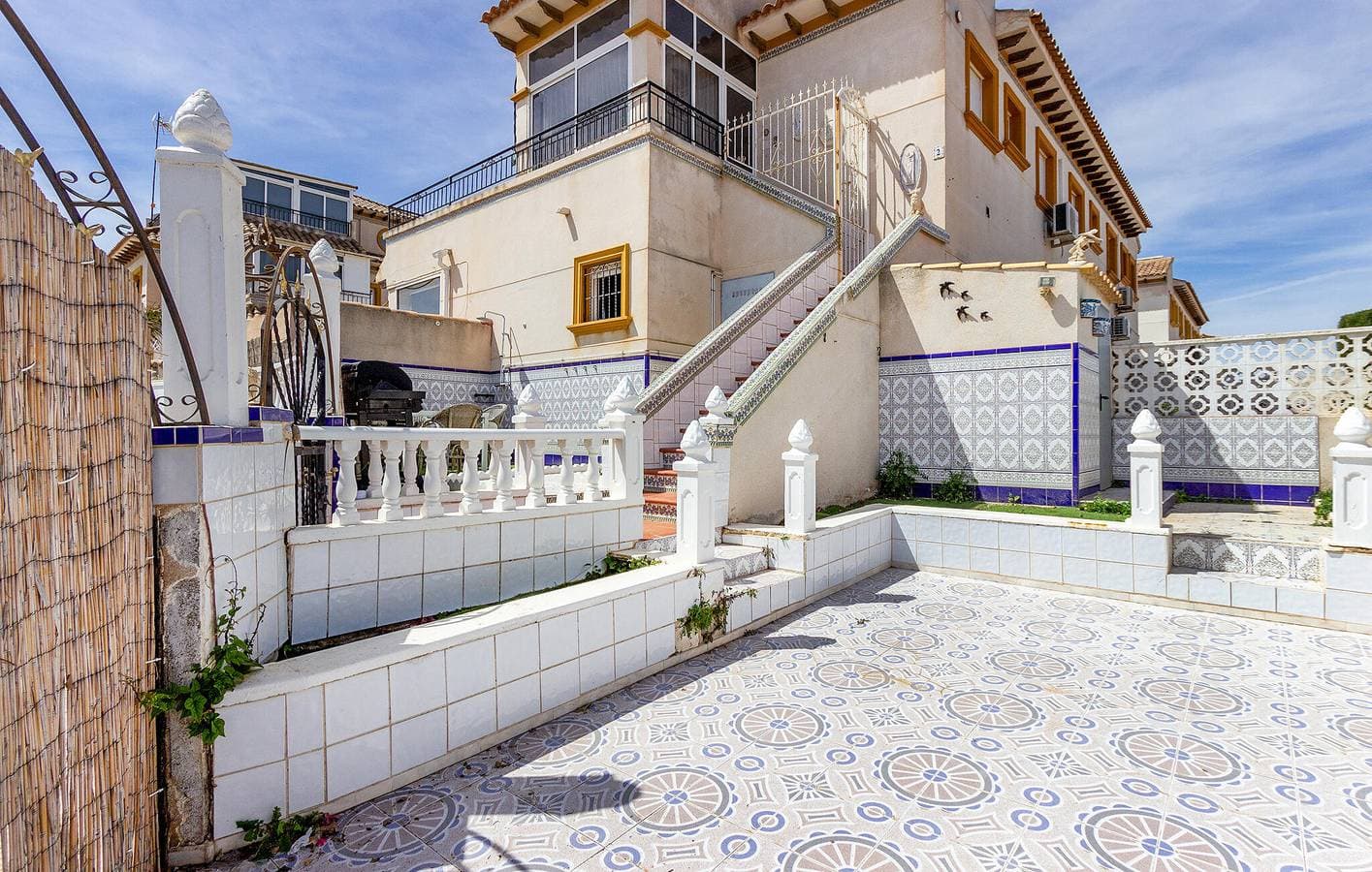 Gemütliches 70 qm Apt mit Pool, Terrasse und WiFi 1
