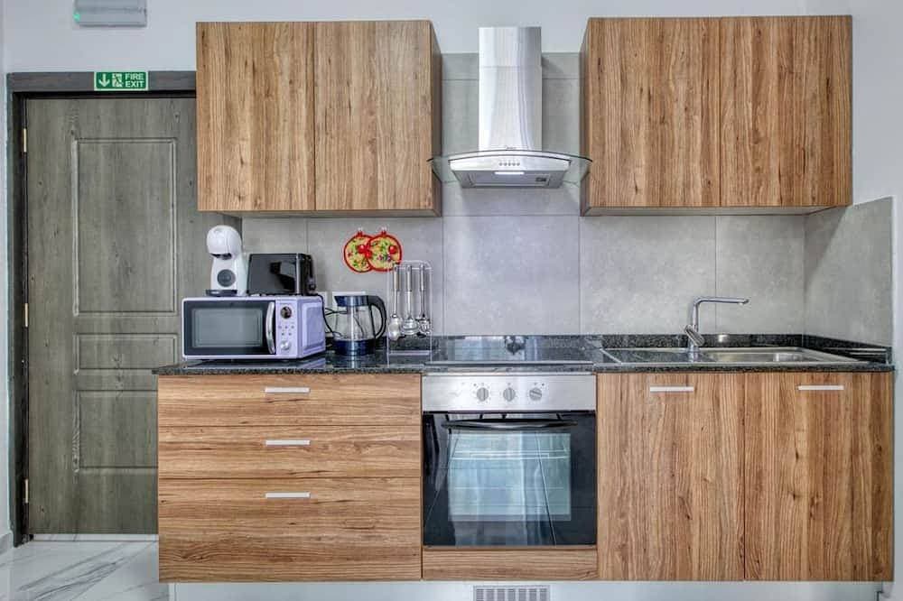 Foto 7 von 18: Beautiful seafront 1Br Apt w/Balcony & AC in Qawra