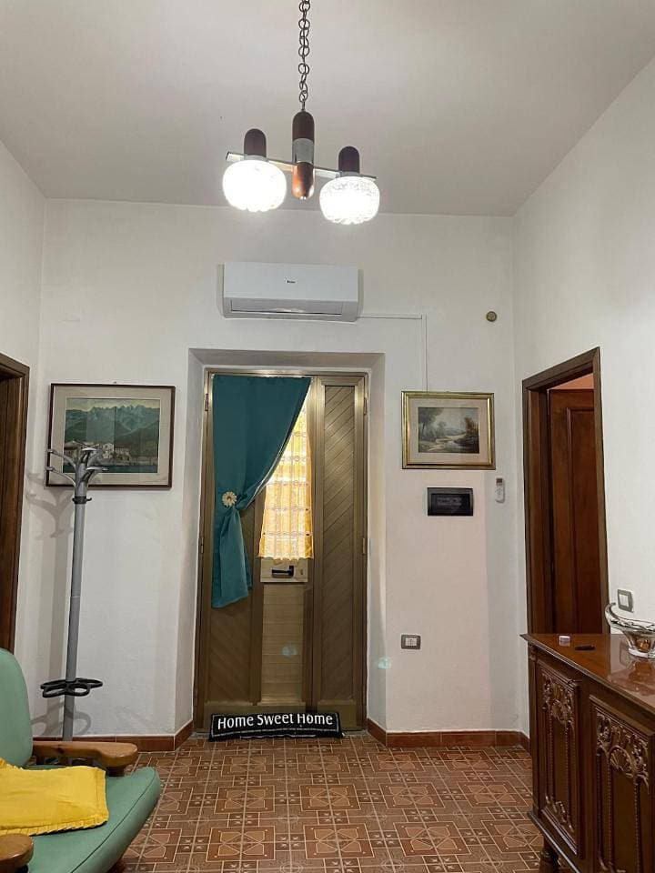 Foto 8 von 65: Two-Bedroom Apartment