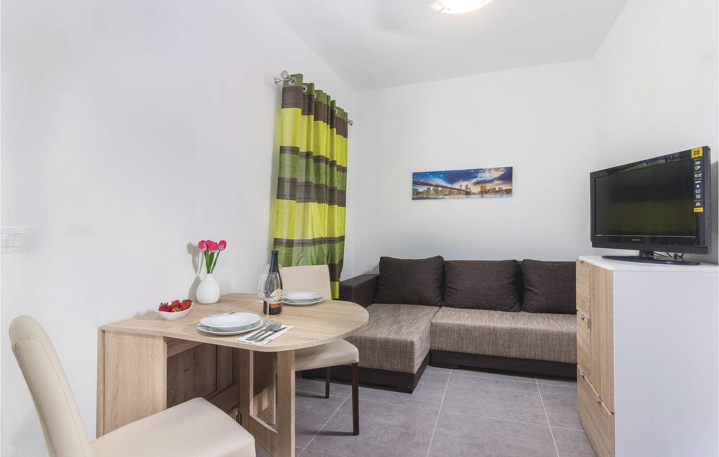 Foto 6 von 17: Charmantes Apartment mit Pool, WLAN und Terrasse – nur 700 m vom Strand entfernt!