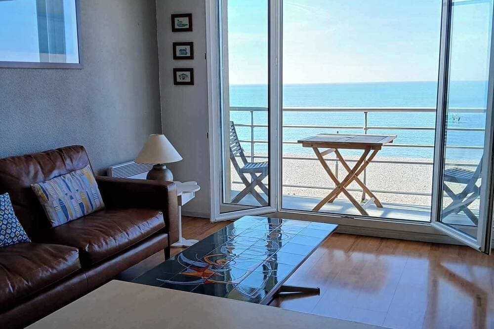 Un balcon sur la mer Corinne Avec Parking, Balcon, Ascenseur 1