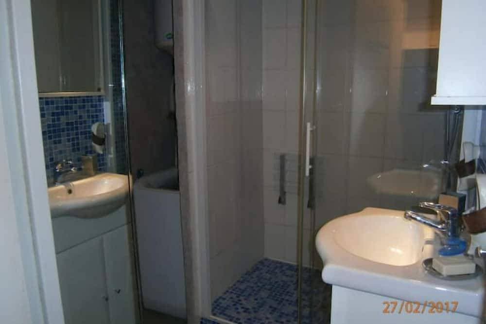Foto 4 von 14: Agréable Studio Avec Cave et Parking Privatifs