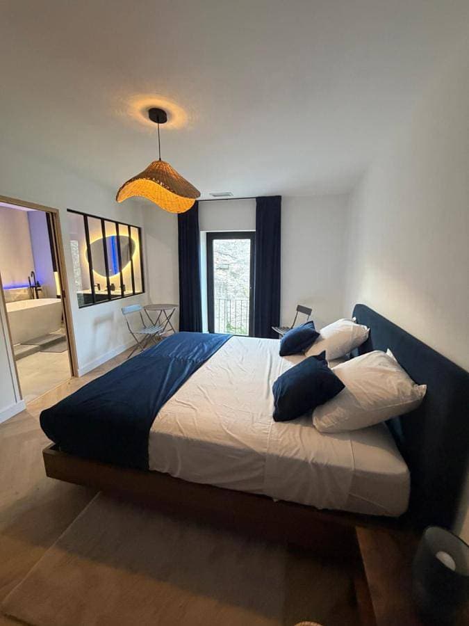 Foto 5 von 31: Three-Bedroom Apartment - High Floor