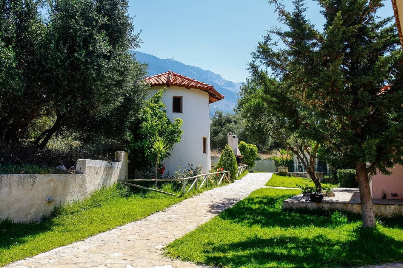 Foto 8 von 32: Traditionelle Mühle Oneira Villas