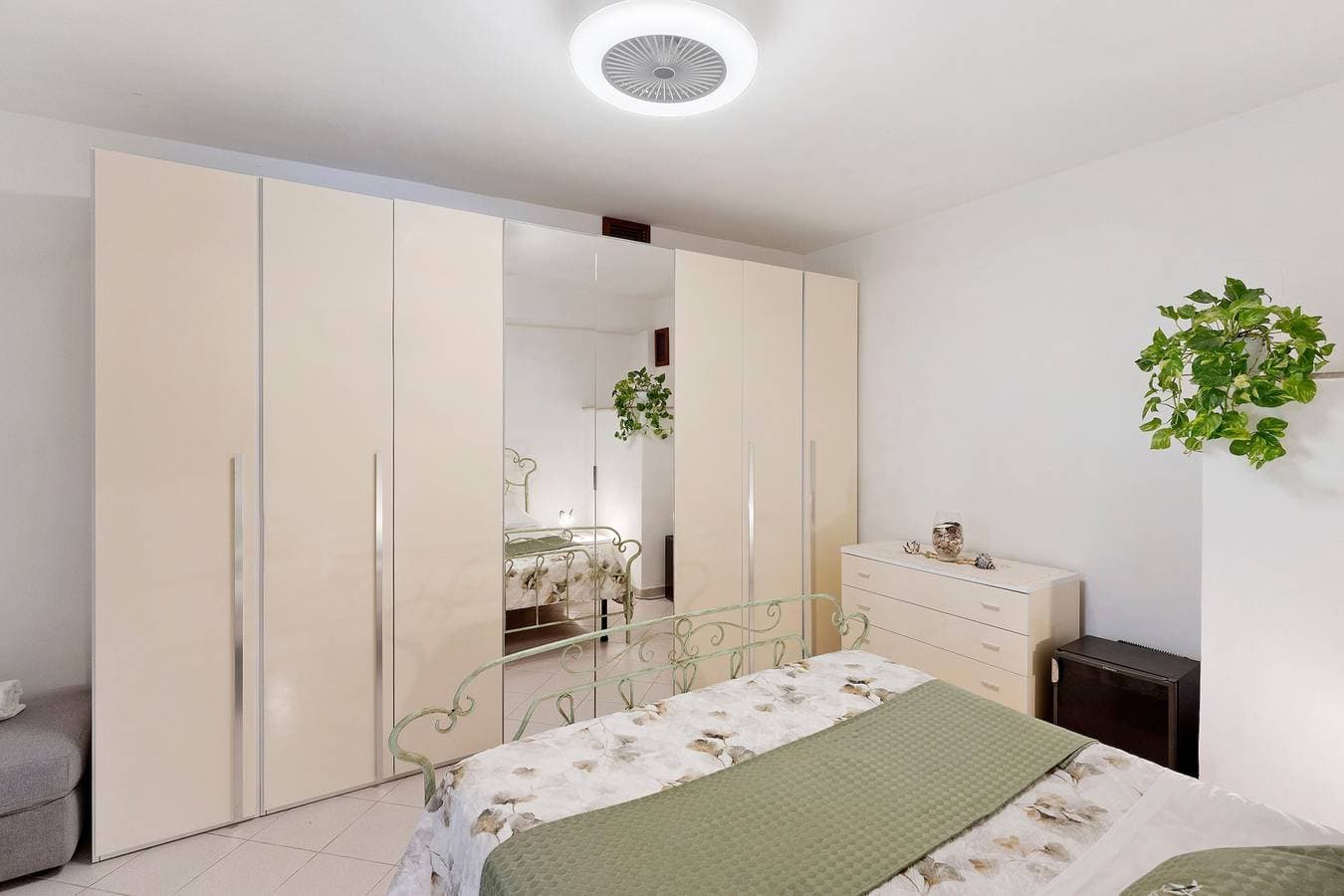 Foto 8 von 30: Ferienwohnung 'Ulivello House' mit Meerblick, WLAN und Klimaanlage