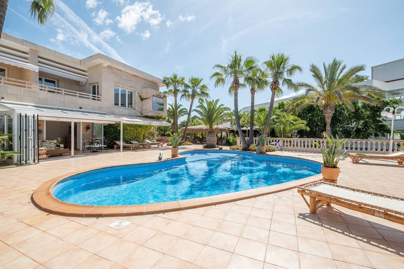 Foto 3 von 29: Villa "Quesada" nahe dem Strand mit Pool, Garten und WLAN
