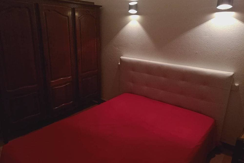 Foto 4 von 29: Ruhige T2 Wohnung auf dem Lavandou Hügel in Strandnähe