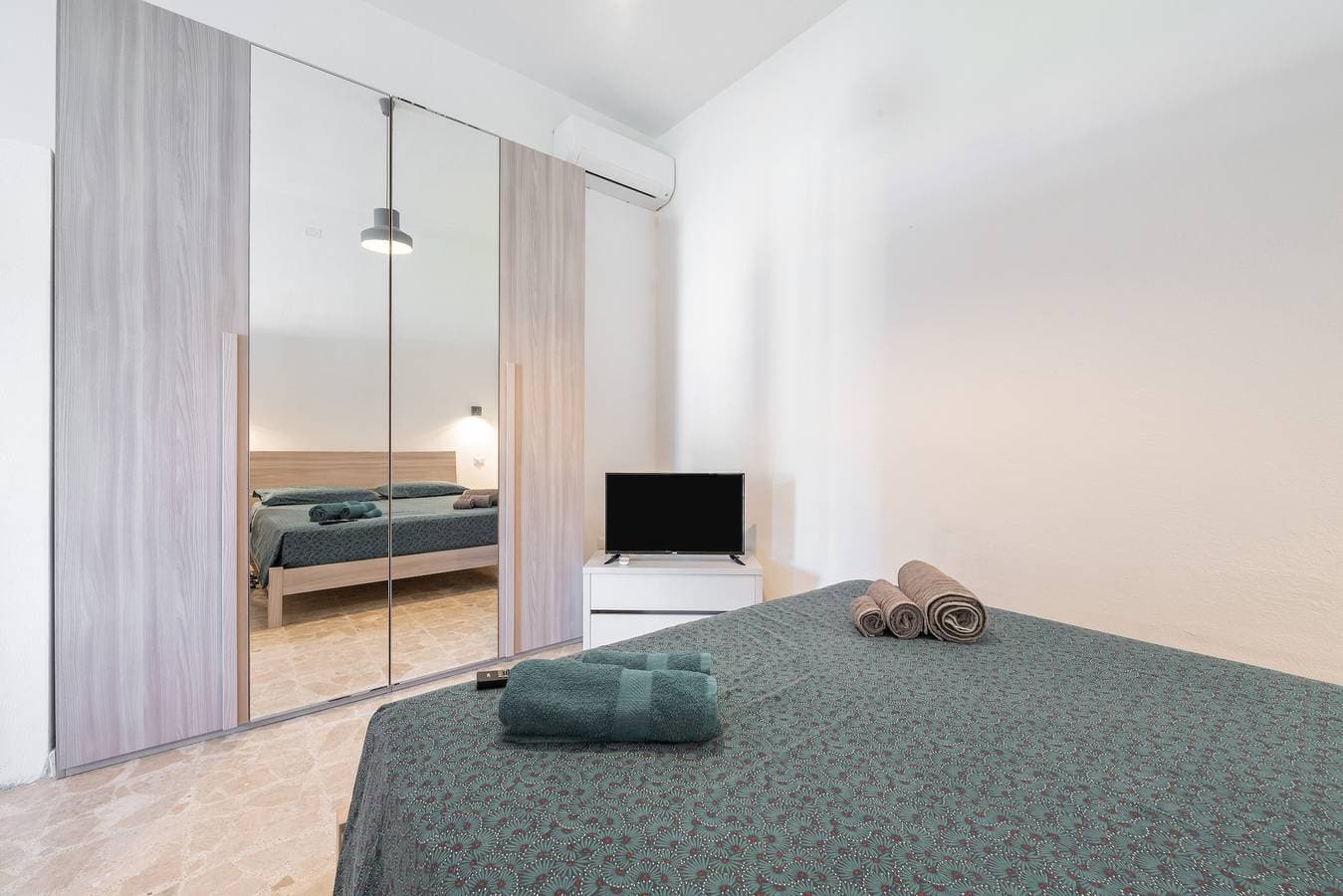 Foto 8 von 24: Appartement 'Da Miky Monolocale' mit Bergblick, WLAN und Klimaanlage
