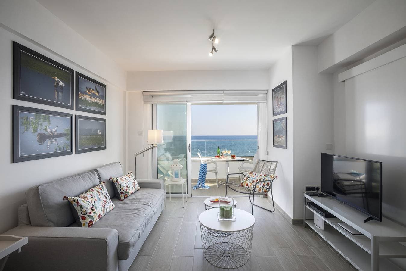 Foto 2 von 15: Mackenzie Zoe Seafront Suite