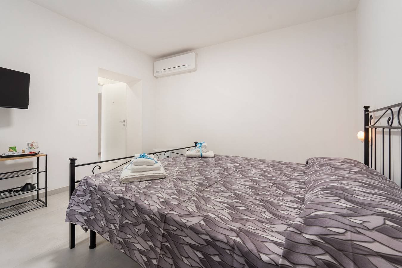 Foto 6 von 22: Villa Giovia: Doppelzimmer 1