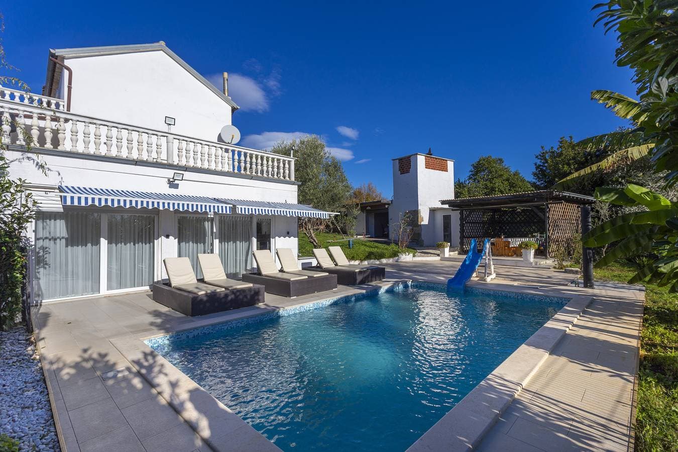 Holiday Home Cadjo with private Pool 1