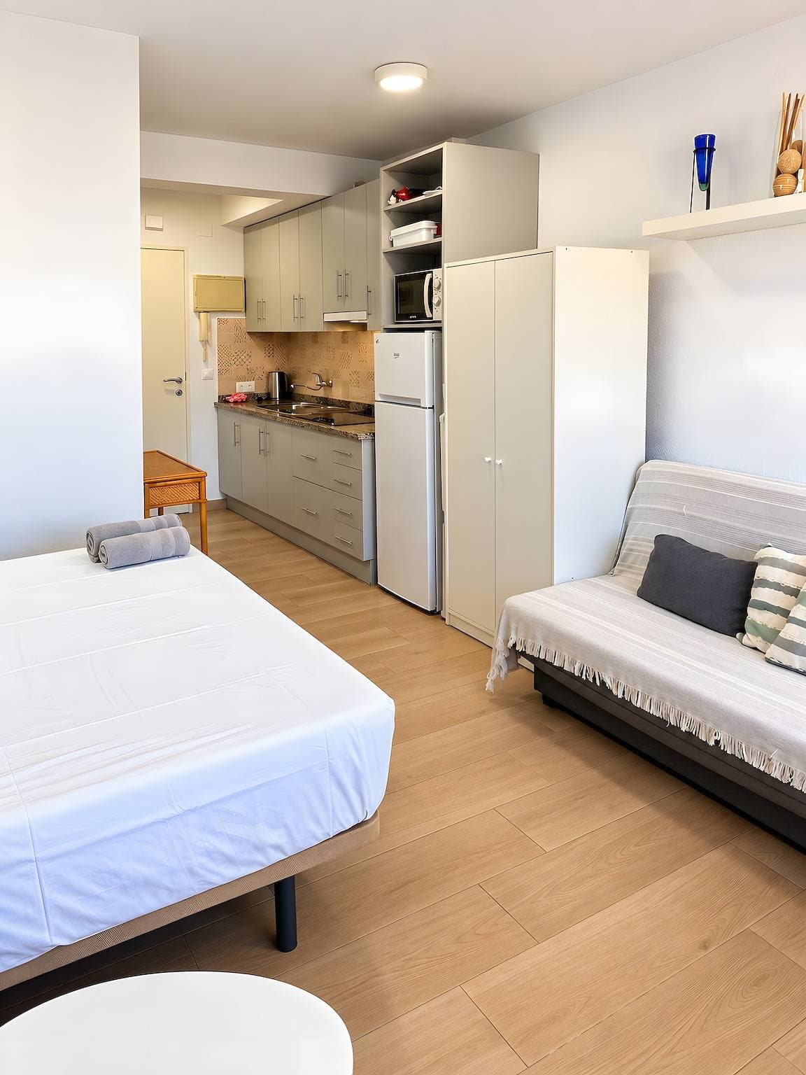 Foto 3 von 28: Studio-Apartment 'Sol Y Breeze' mit Meerblick, WLAN und Klimaanlage