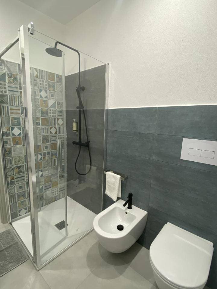 Foto 8 von 15: Double Room with Private Bathroom