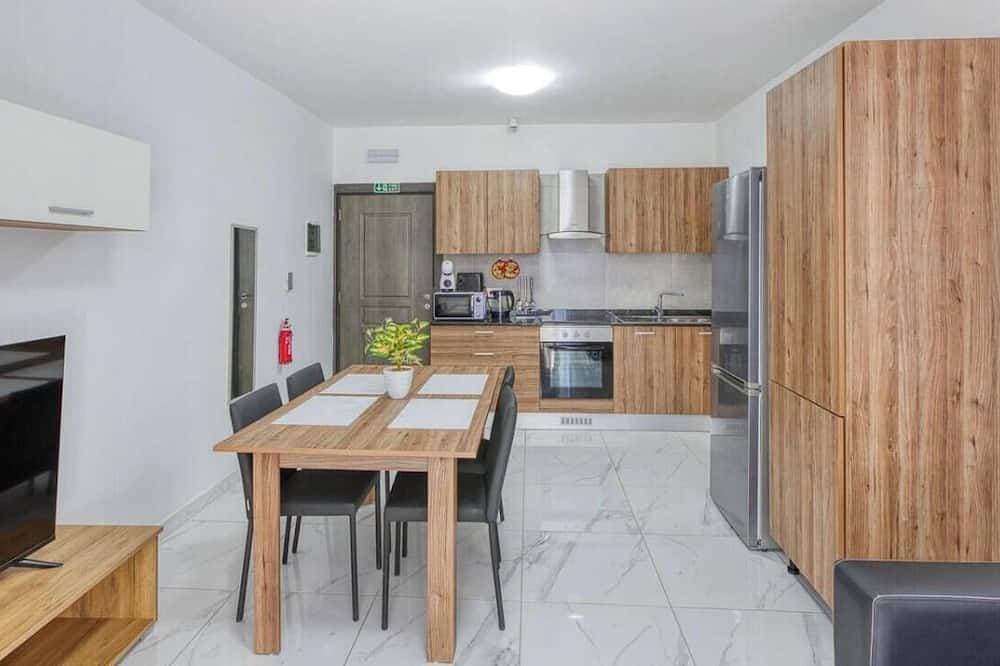Foto 5 von 18: Beautiful seafront 1Br Apt w/Balcony & AC in Qawra
