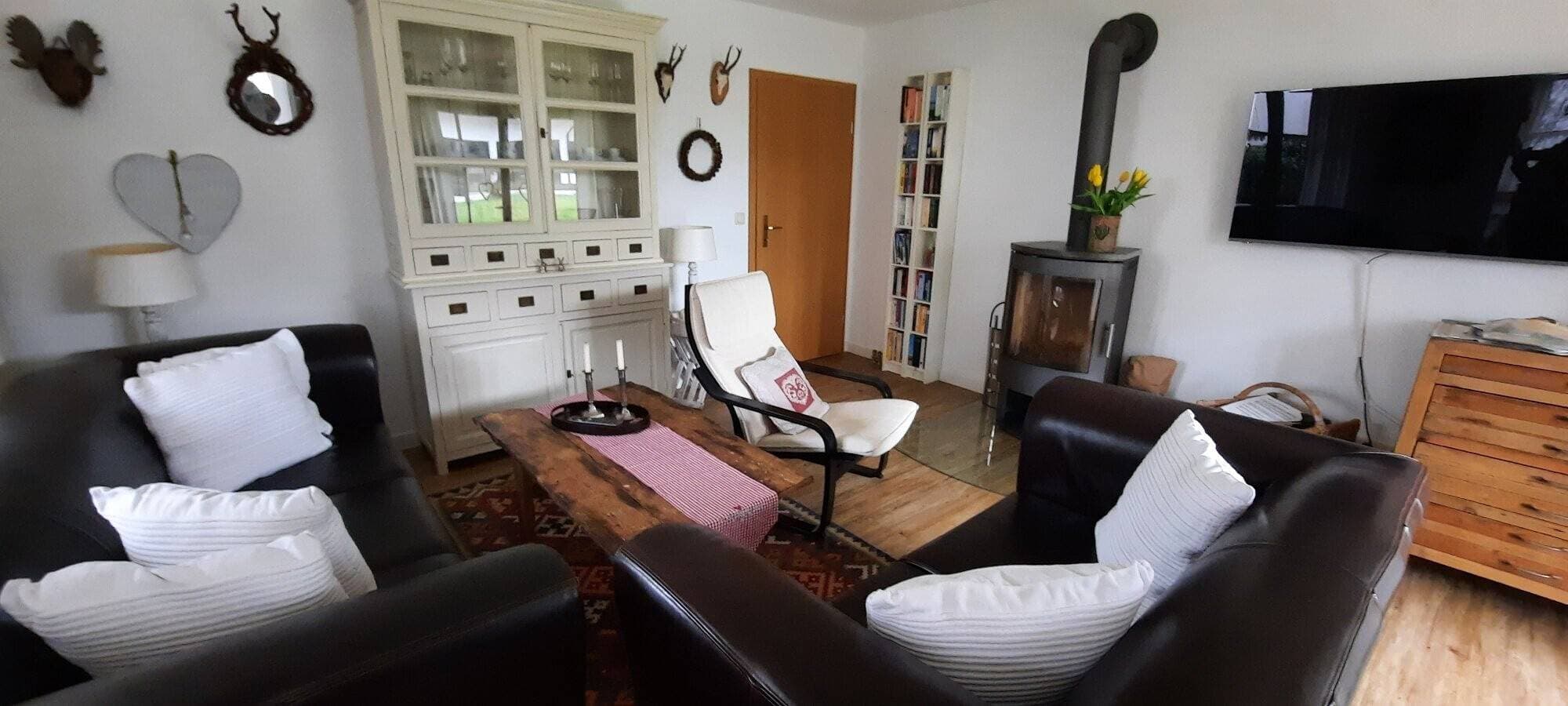 Foto 3 von 17: Ferienwohnung 'Chaletwohnung Alpenglück' mit privater Terrasse, privatem Garten und Wi-Fi