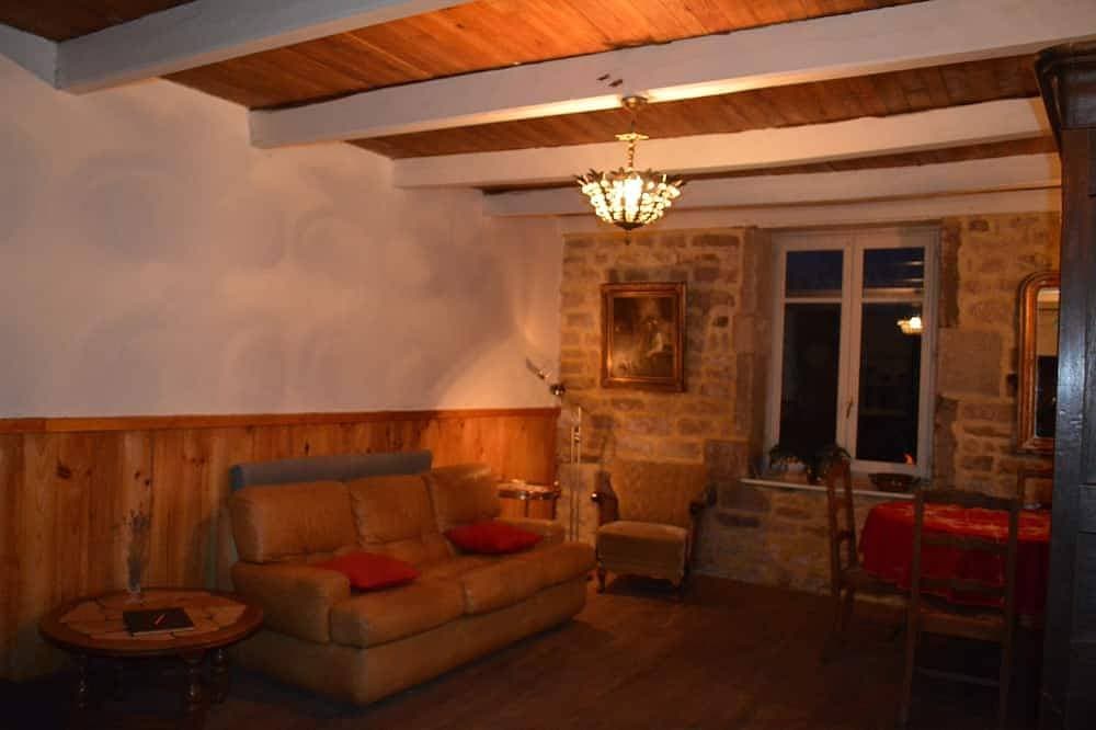 Foto 8 von 30: Kleines rustikales Häuschen mit Terrasse u. Hochgarten in Ortsrandlage