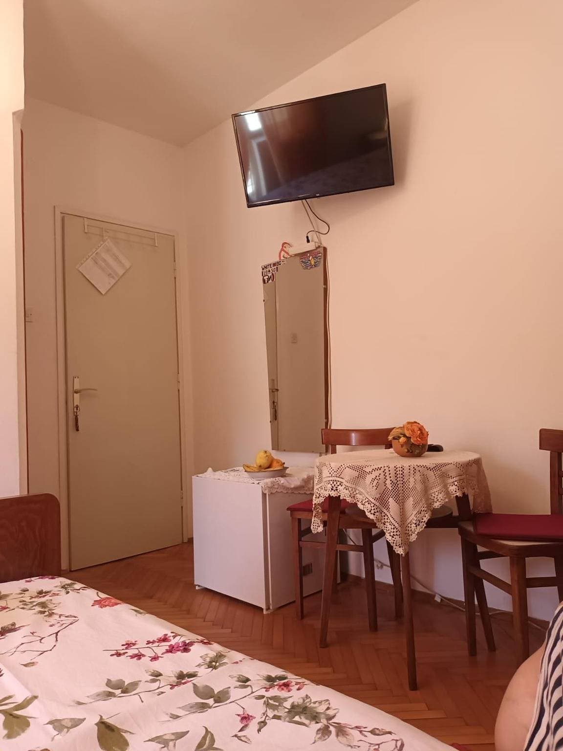 Foto 10 von 19: Zimmer mit Balkon Jelsa, Hvar -a