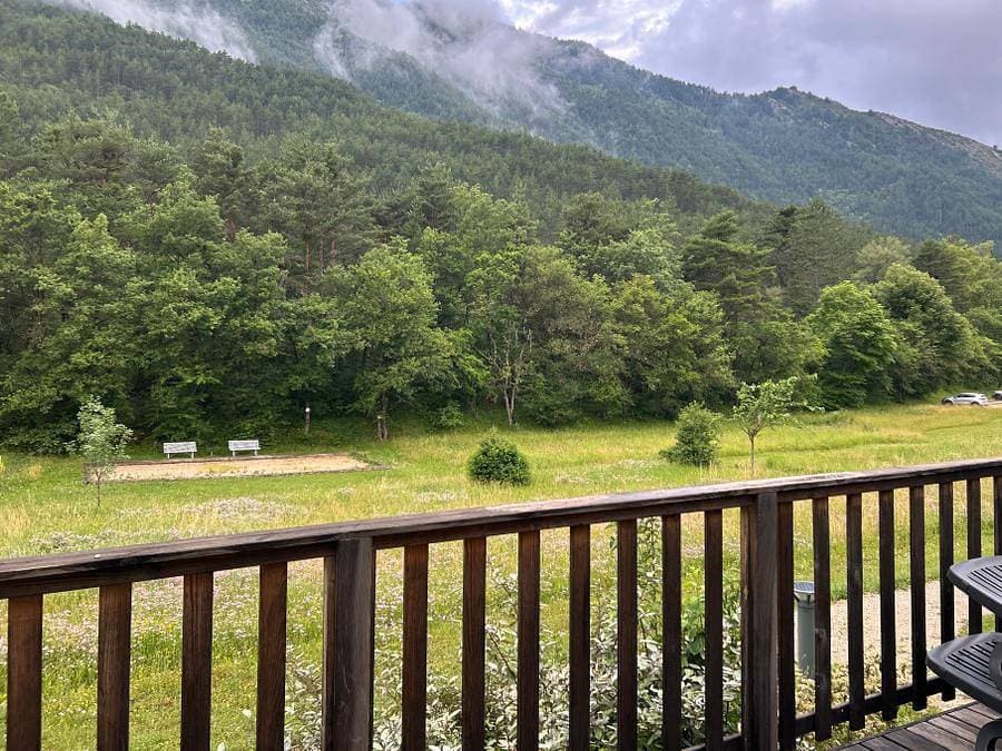 Foto 7 von 35: Camping White Rock - Chalet 4 personen - Vanille (Bergblick) 2 Zimmer