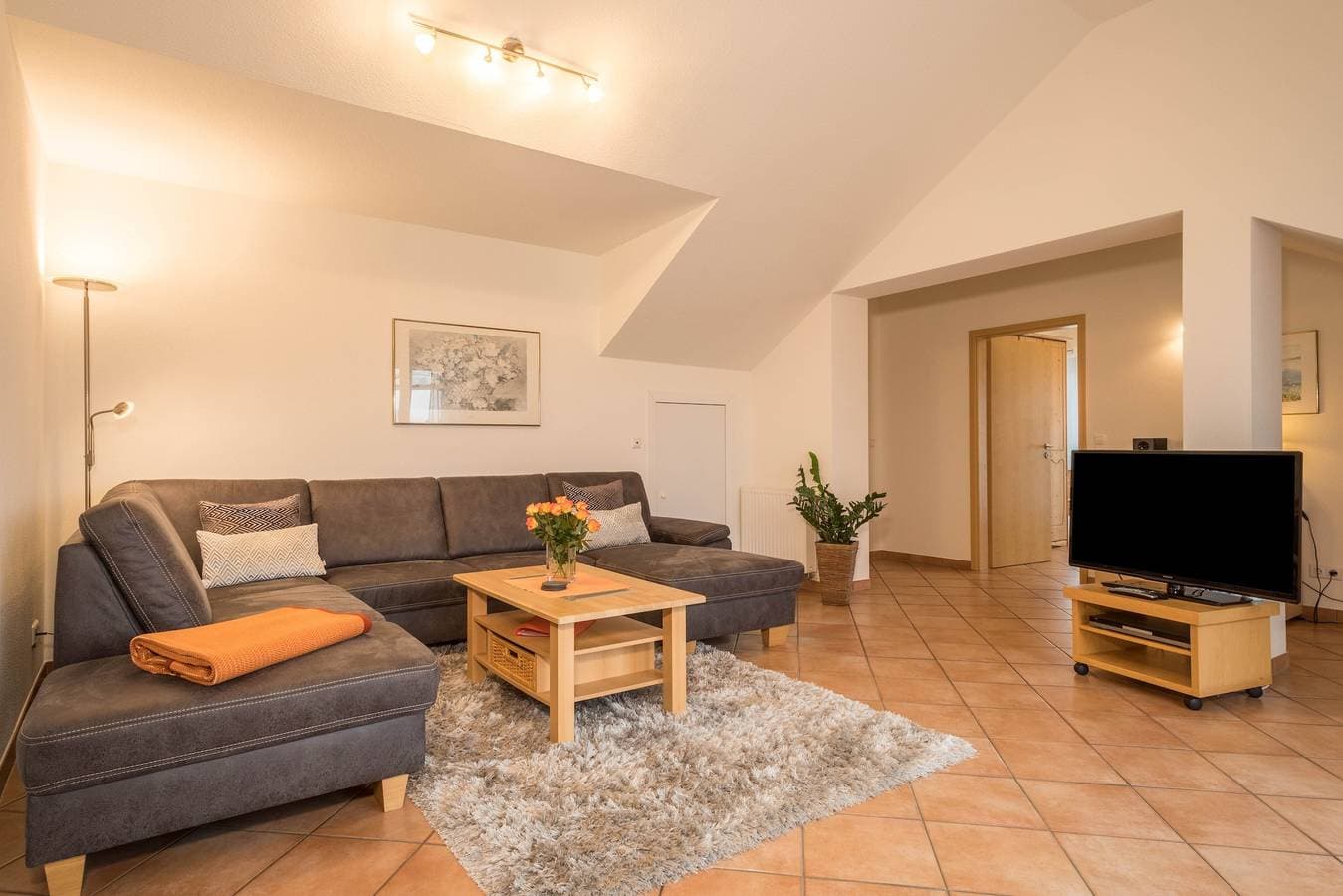 Foto 5 von 34: Ferienwohnung 'Haus Sonnenseite Pfänder' mit Bergblick, Balkon und Wi-Fi