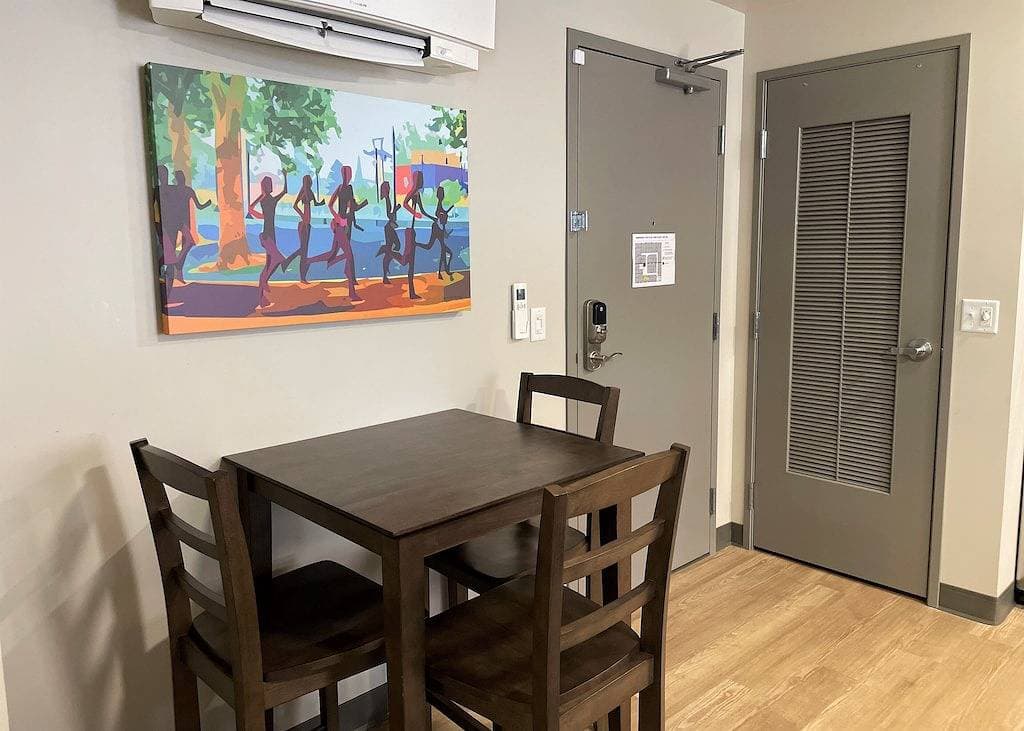 Foto 7 von 26: Schönes 1 Sz Flussufer-Park Reiseapartment