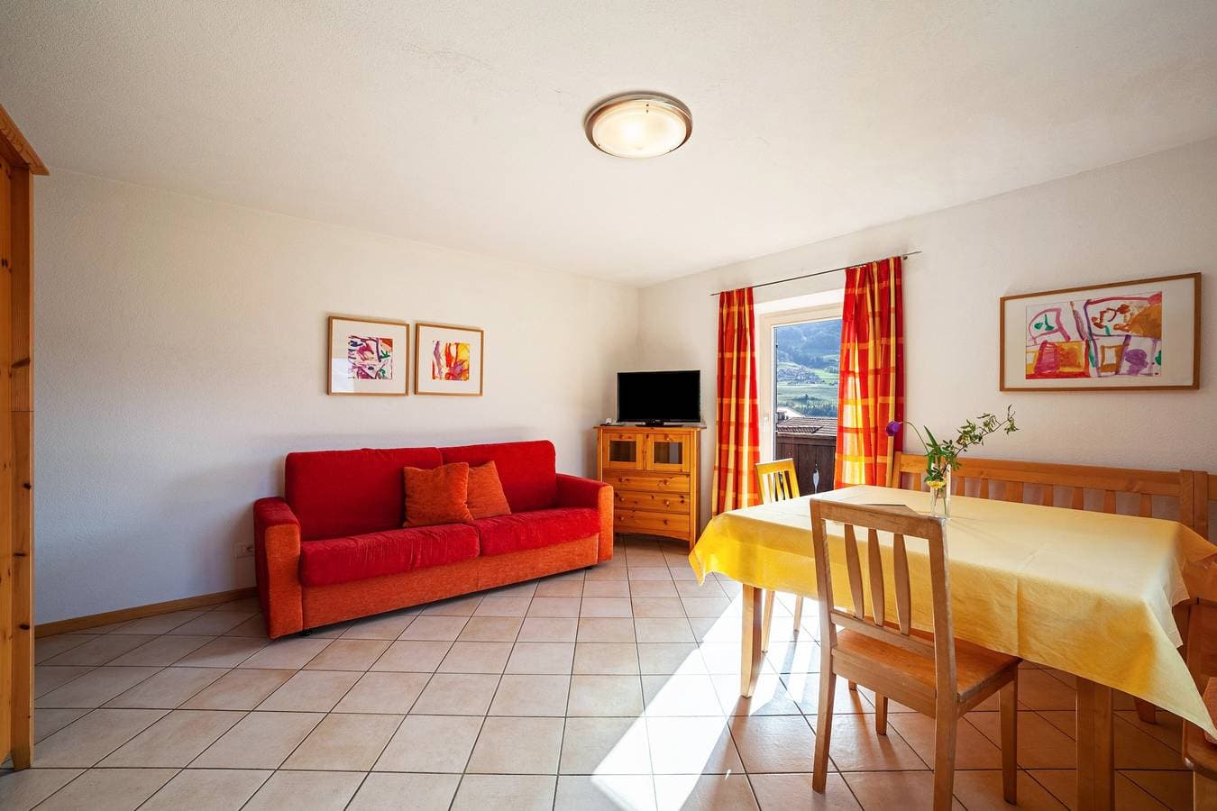 Foto 8 von 38: Ferienwohnung "Gasserhof Edelrot" mit Bergblick, Gemeinschaftspool und WLAN