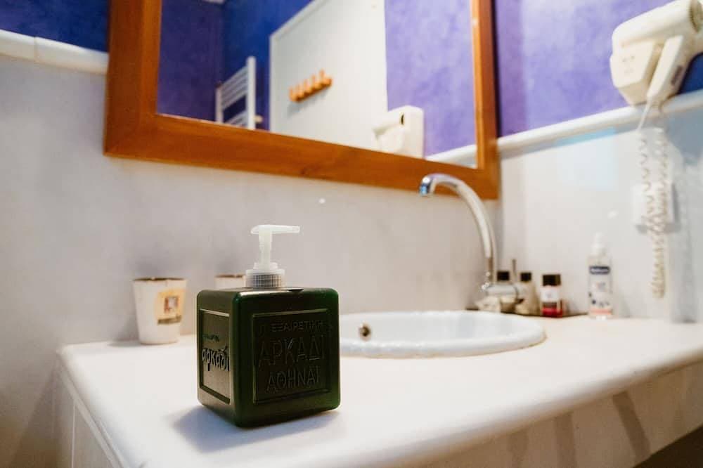 Foto 10 von 30: Luxuriöse Steinvilla in Olive Groove, direkt am Wasser