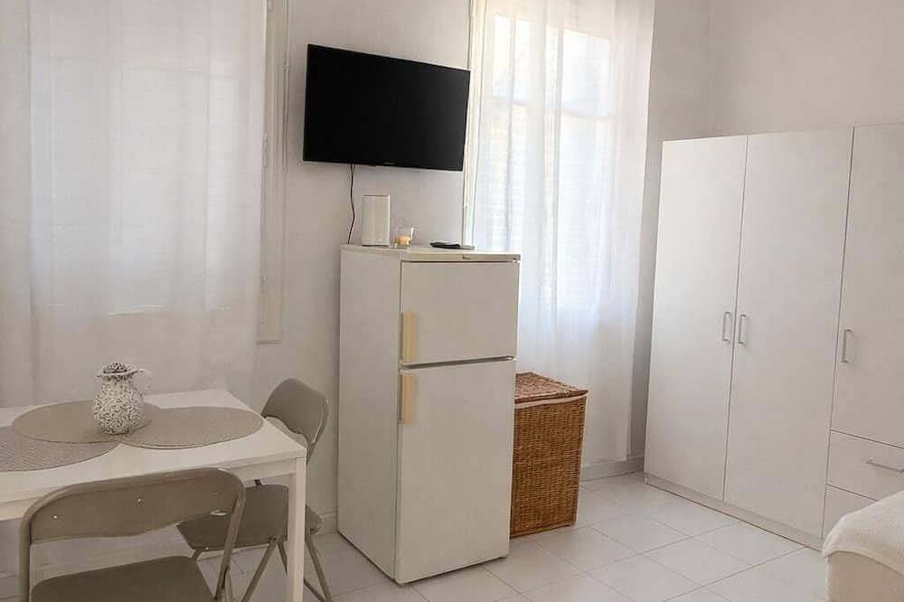 Foto 10 von 14: Bright Authentic Cycladic Home, Walk to Ermoupoli Center