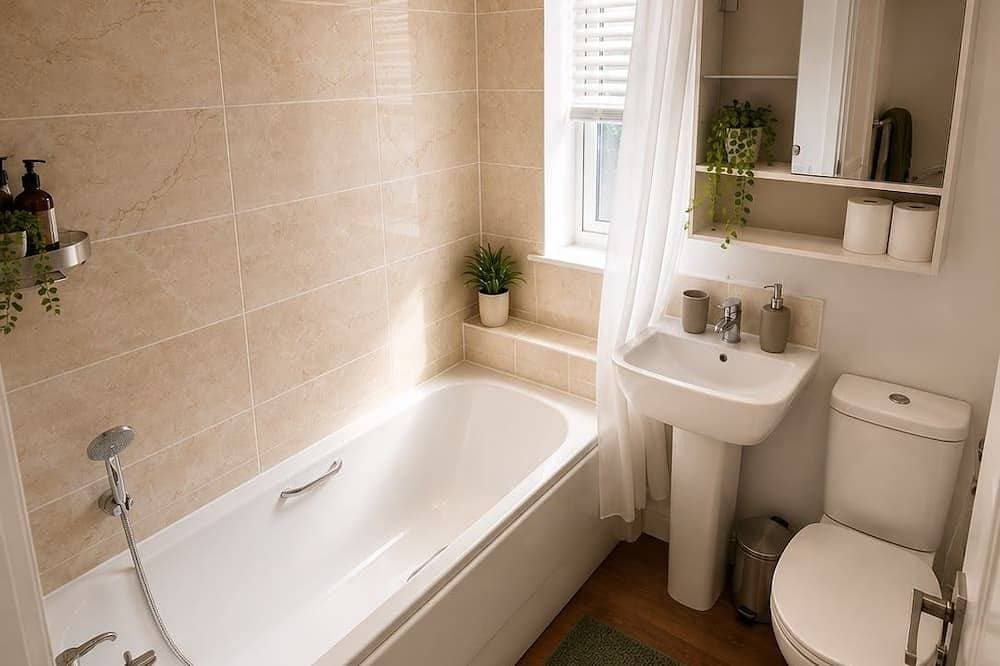 Foto 5 von 13: Extraordinary Tranquil Rochester perfect for Contractors | Free Parking X 2