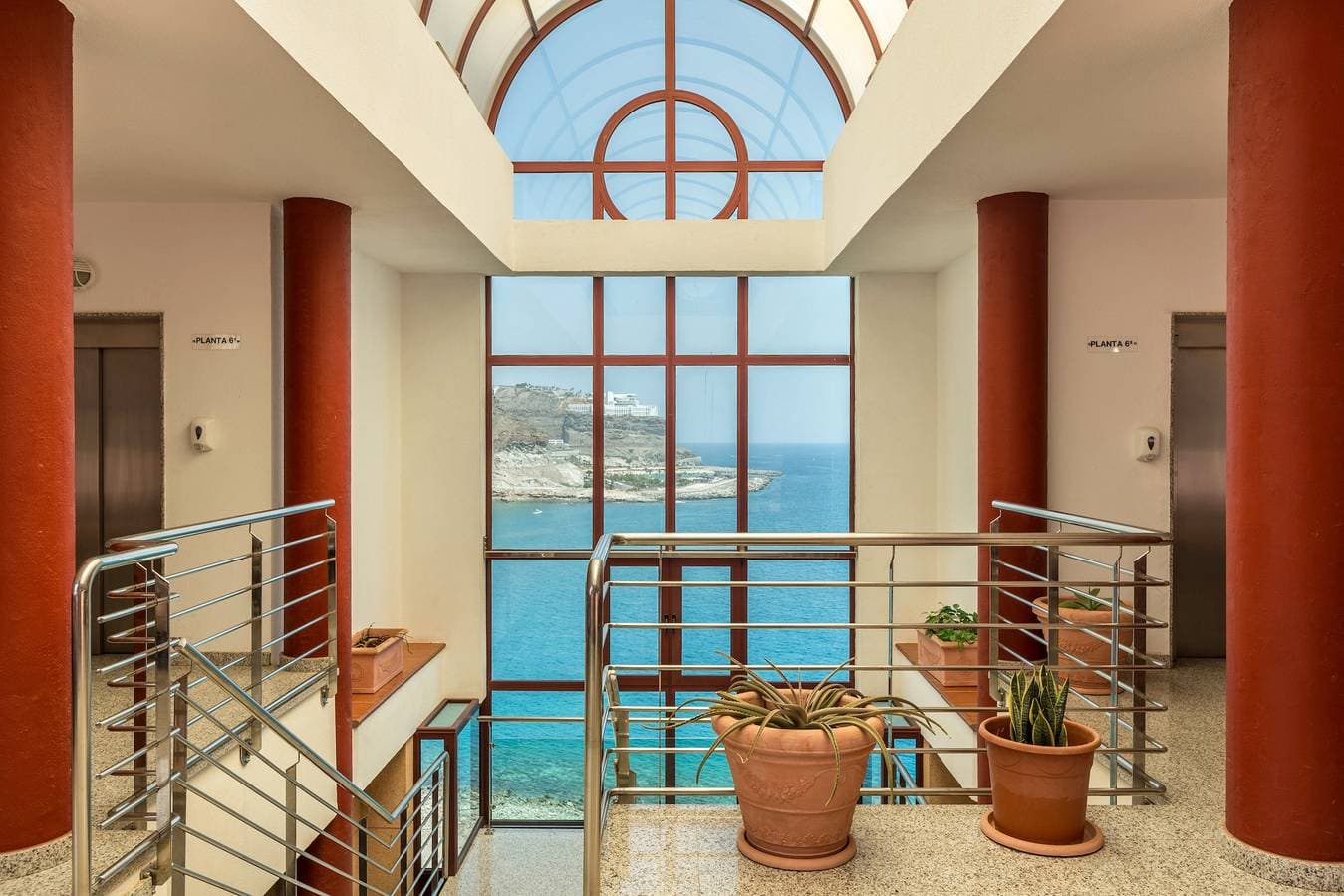 Foto 5 von 26: Ferienwohnung Su Eminencia nahe am Strand mit Meerblick und Gemeinschaftspool