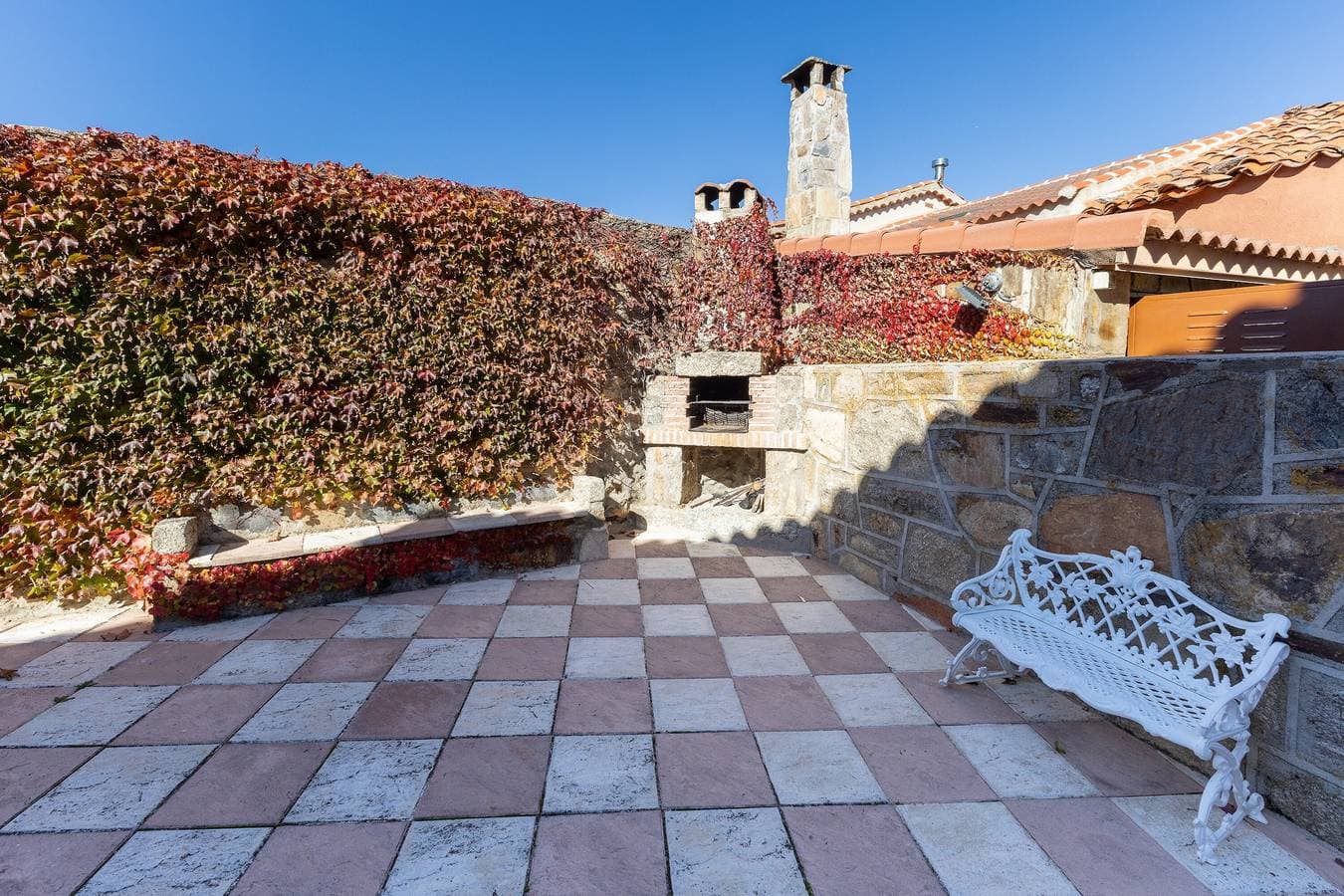 Foto 2 von 25: Casa Rural 'Siesta y Brisca' in Ávila mit Blick auf die Sierra, Terrasse und Balkon