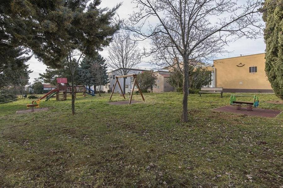 Apartment fur 4 Personsn im Erdgeschoss, mit Garten und Grill. 1
